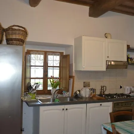 Ala Di Maniero In Toscana, Nel Mugello Sulle Colline Di Firenze * Borgo San Lorenzo