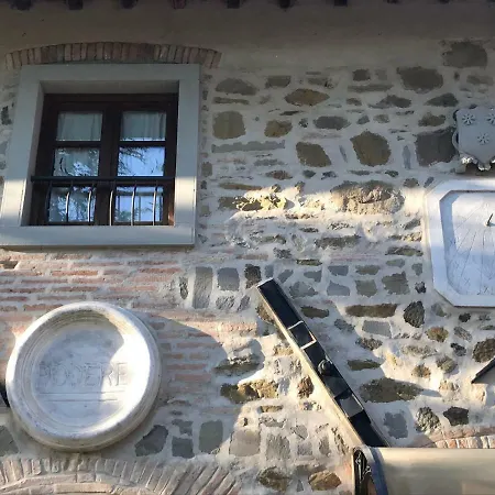 Ala Di Maniero In Valdrago In Toscana, Nel Mugello Sulle Colline Di Firenze Autodromo Mugello Circuit Country house